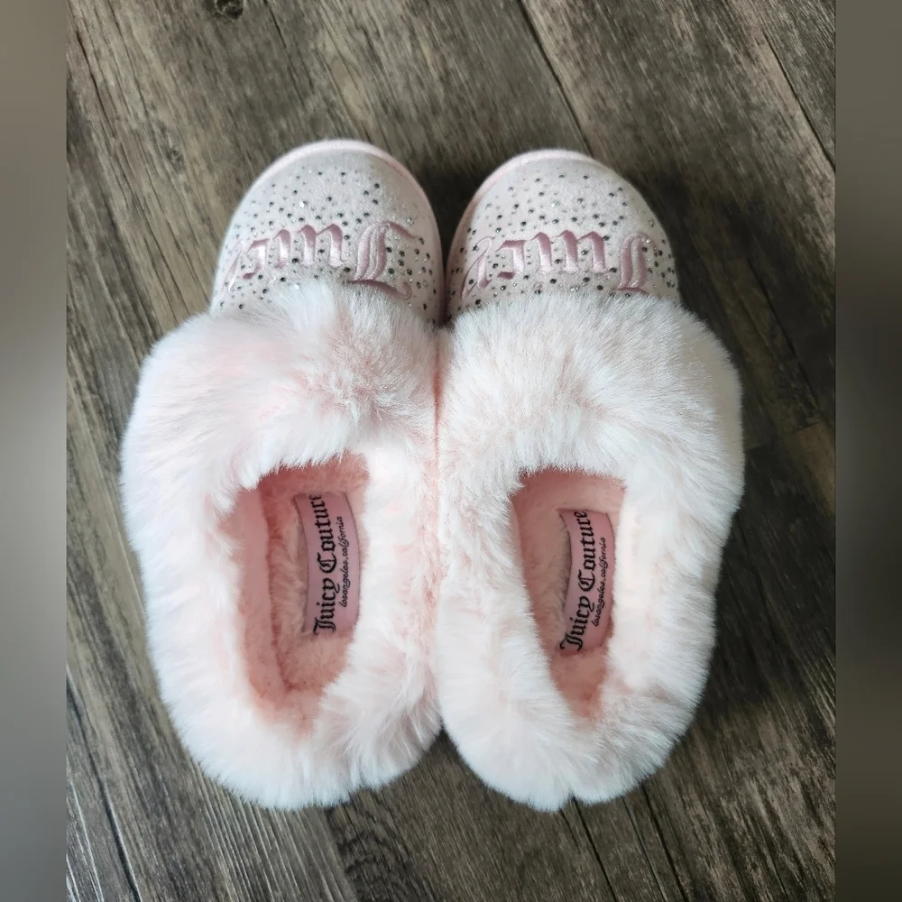 NWOT Juicy Couture Pink Rhinestone Faux Fur Kids Slippers